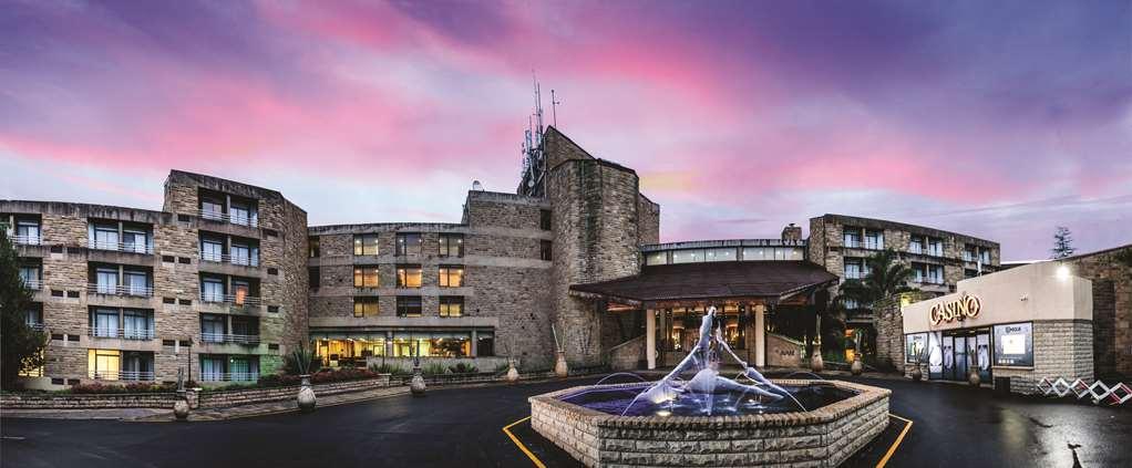 Avani Lesotho Hotel & Casino Maseru Buitenkant foto