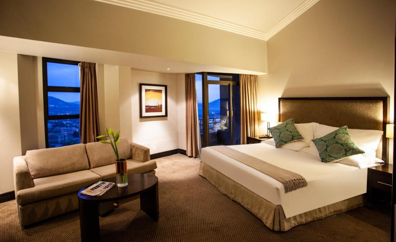 Avani Lesotho Hotel & Casino Maseru Buitenkant foto